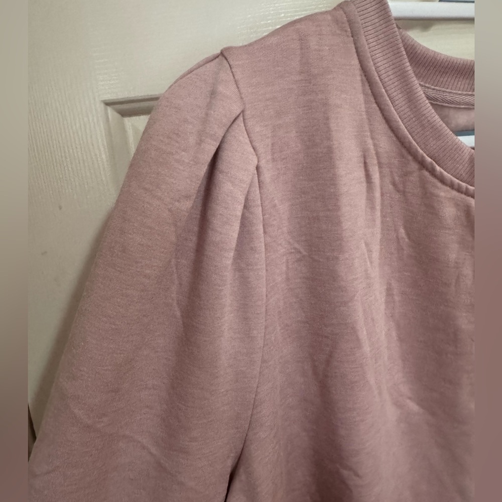 Ethereal puffed sleeves Mauve Fleece lined Sweatshirt in Size XL. - Picture 3 of 5